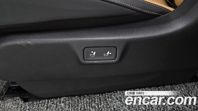 Kia Canival 2021 — photo 33