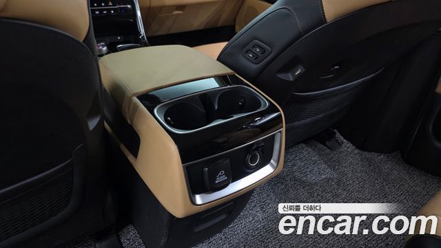 Kia Canival 2021 — photo 34