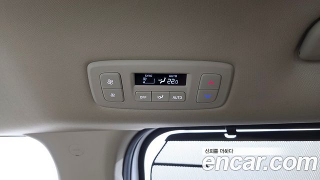 Kia Canival 2021 — photo 35