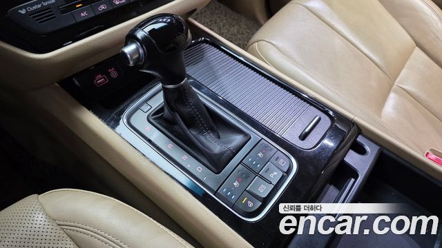 Kia Canival 2015 — photo 9