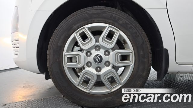 Hyundai Staria 2025 — photo 5