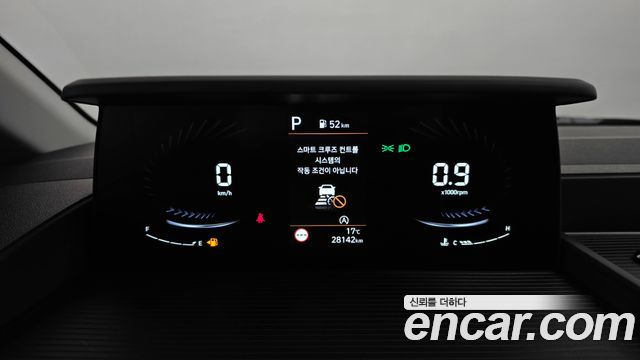 Hyundai Staria 2025 — photo 11