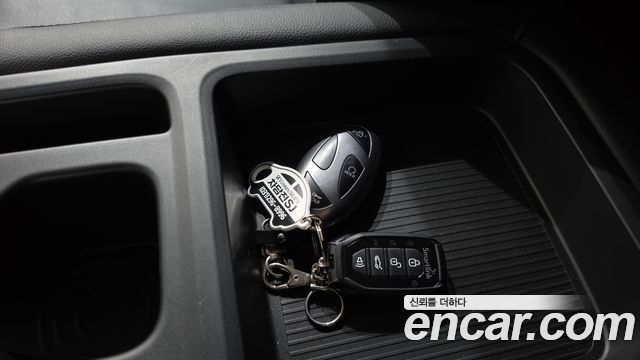 Hyundai Staria 2025 — photo 21
