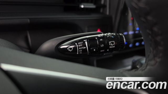 Hyundai Staria 2025 — photo 25