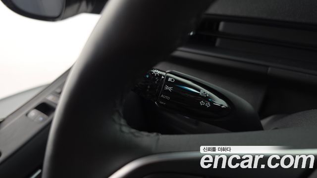 Hyundai Staria 2025 — photo 26