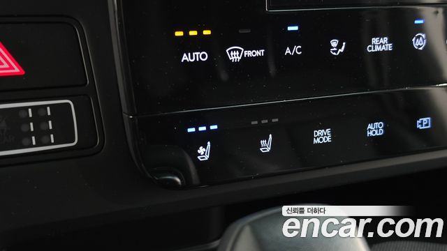 Hyundai Staria 2025 — photo 27