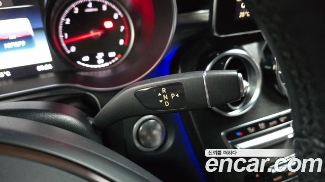 Mercedes-Benz GLC-Class 2019 — photo 12