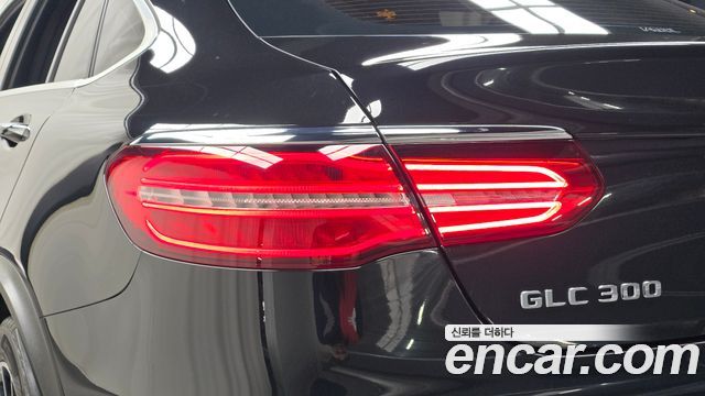 Mercedes-Benz GLC-Class 2019 — photo 9