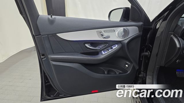 Mercedes-Benz GLC-Class 2019 — photo 14