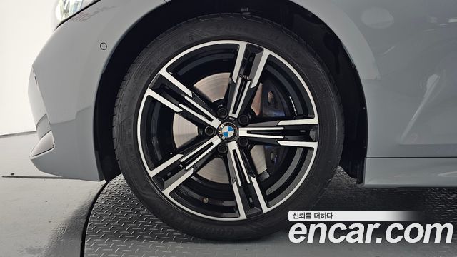 BMW 3-Series 2023 — photo 5