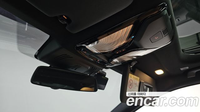 BMW 3-Series 2023 — photo 24