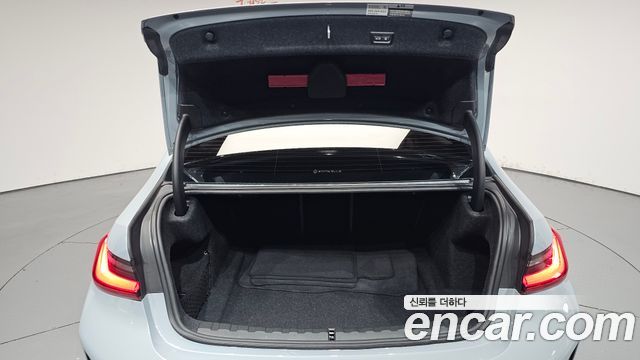 BMW 3-Series 2023 — photo 26