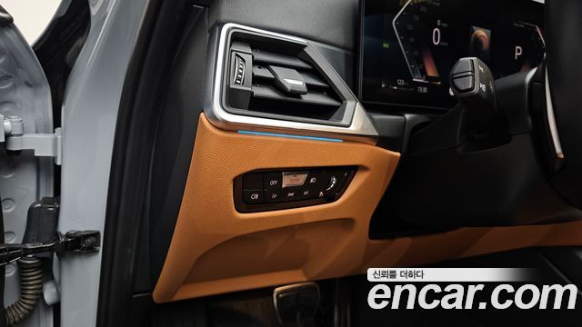 BMW 3-Series 2023 — photo 33