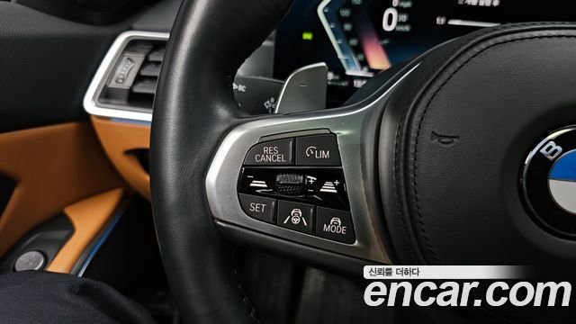 BMW 3-Series 2023 — photo 36