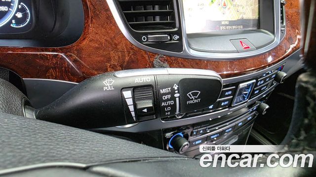 Hyundai Equus 2015 — photo 17