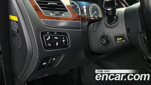 Hyundai Equus 2015 — photo 18