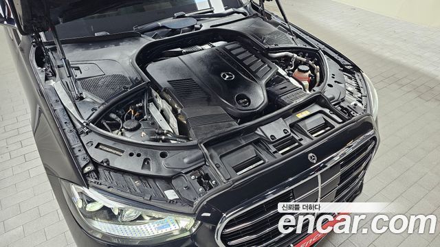 Mercedes-Benz S-Class 2022 — photo 6