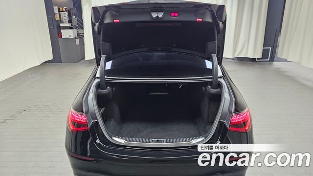 Mercedes-Benz S-Class 2022 — photo 24