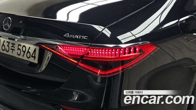 Mercedes-Benz S-Class 2022 — photo 9
