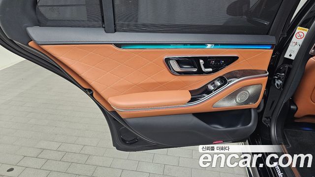 Mercedes-Benz S-Class 2022 — photo 15