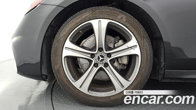 Mercedes-Benz E-Class 2018 — photo 5