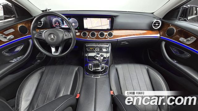 Mercedes-Benz E-Class 2018 — photo 7