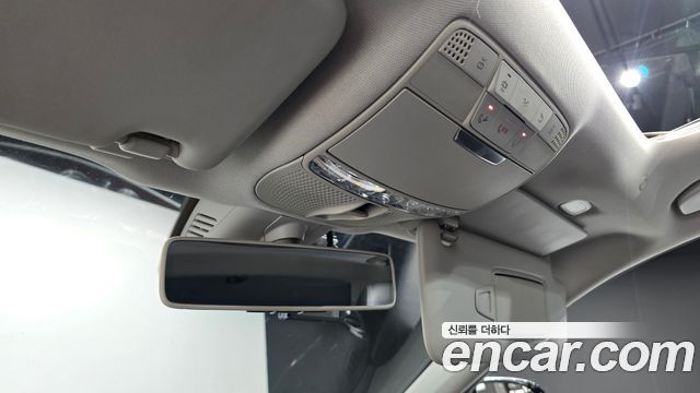 Mercedes-Benz E-Class 2018 — photo 19