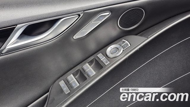 Genesis G80 2021 — photo 30