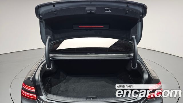 Genesis G80 2021 — photo 35