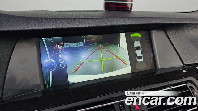 BMW 5-Series 2012 — photo 21