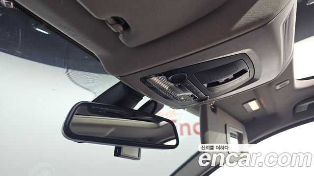 BMW 5-Series 2012 — photo 25