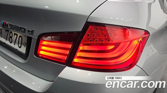 BMW 5-Series 2012 — photo 9