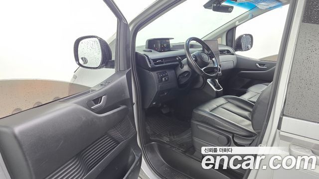 Hyundai Staria 2022 — photo 10