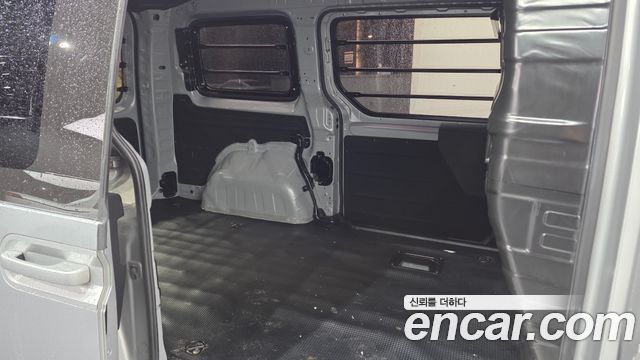 Hyundai Staria 2022 — photo 11
