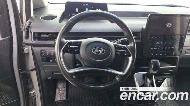 Hyundai Staria 2022 — photo 15