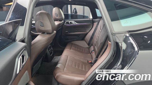 BMW 4-Series 2022 — photo 18