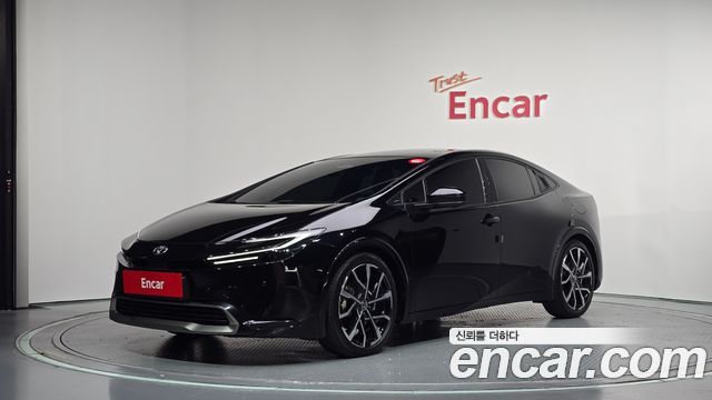 Toyota Prius 2024 — photo 1