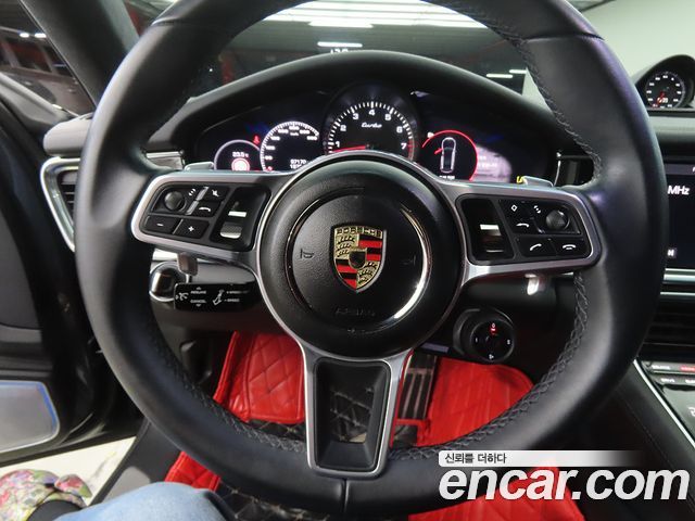 Porsche Panamera 2017 — photo 8