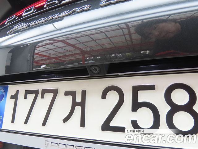 Porsche Panamera 2017 — photo 16