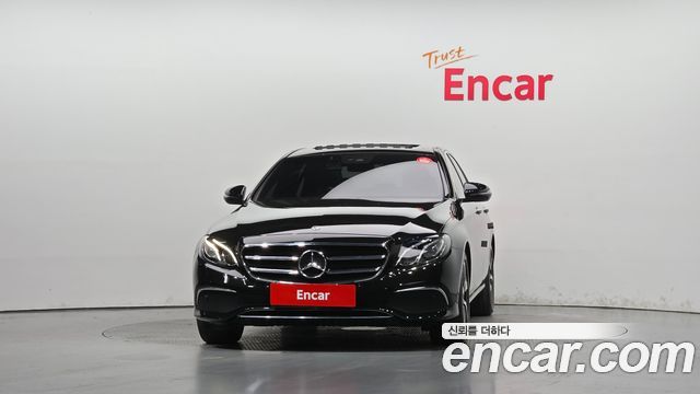 Mercedes-Benz E-Class 2020 — photo 3