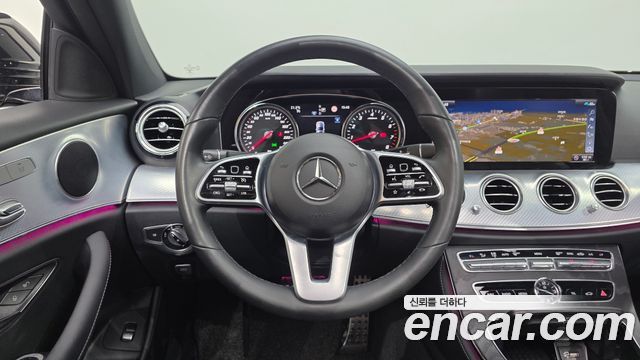 Mercedes-Benz E-Class 2020 — photo 20