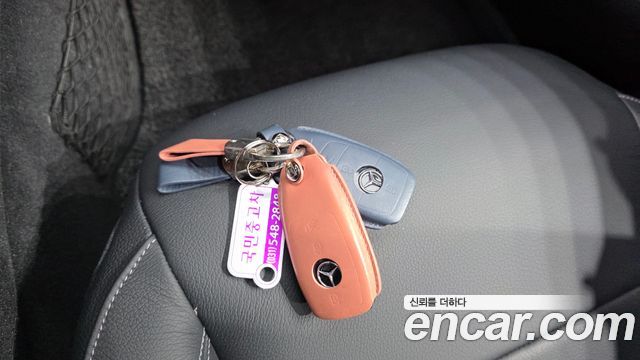 Mercedes-Benz E-Class 2020 — photo 22