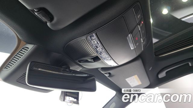 Mercedes-Benz E-Class 2020 — photo 28