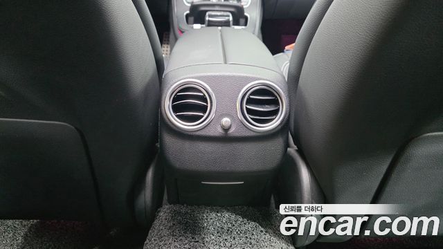 Mercedes-Benz E-Class 2020 — photo 32