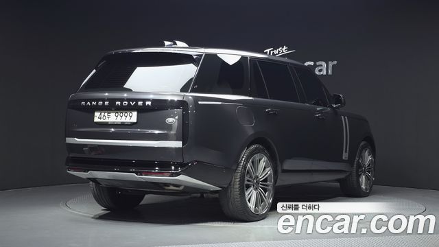 Land Rover Range Rover 2023 — photo 2