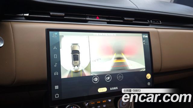 Land Rover Range Rover 2023 — photo 23