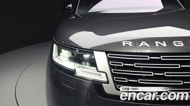 Land Rover Range Rover 2023 — photo 8