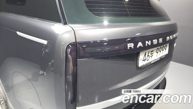 Land Rover Range Rover 2023 — photo 9