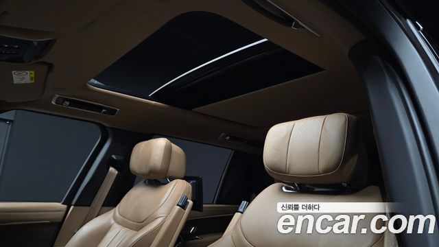 Land Rover Range Rover 2023 — photo 27