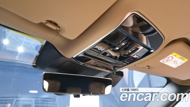 Land Rover Range Rover 2023 — photo 33